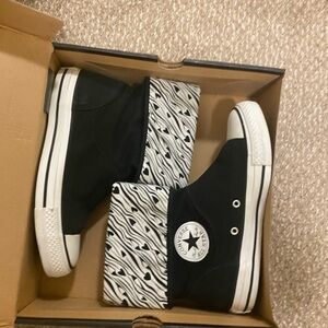 Converse Monochrome High-Tops with Patterned Fold